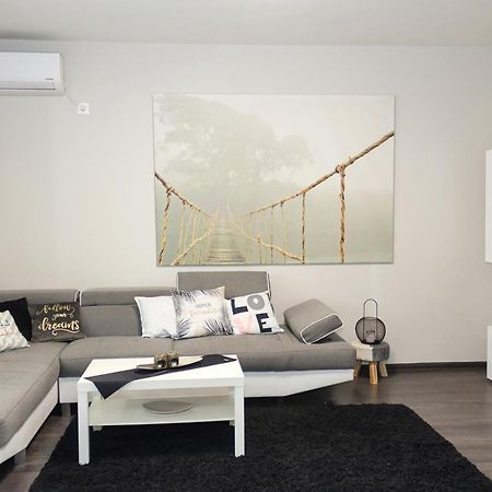 Cosy And Modern 1Bd Flat Near The City Centre By Flat Mаnager Varna Bagian luar foto